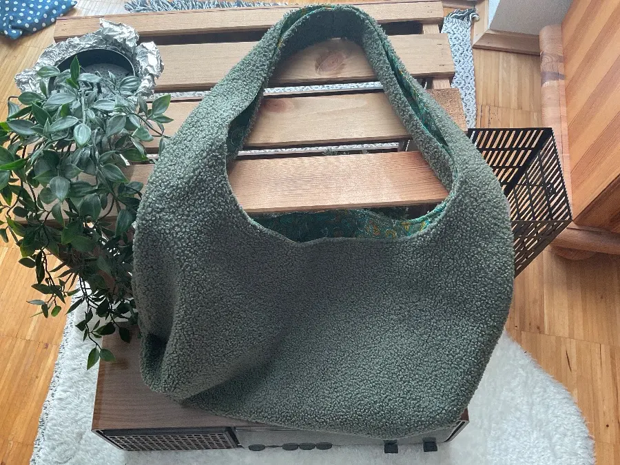 Boucle Tasche – ChrissiKreativ