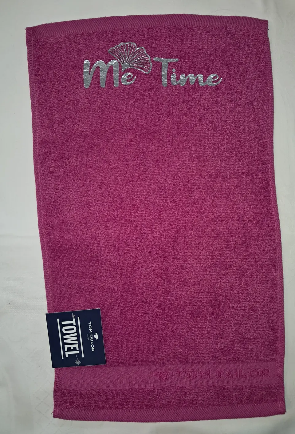 Personalisiertes Gästehandtuch 'Me Time' in Pink – Matthias Drwenski