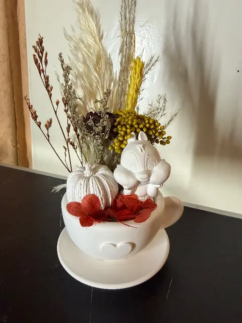 Tasse mit Erdmännchen