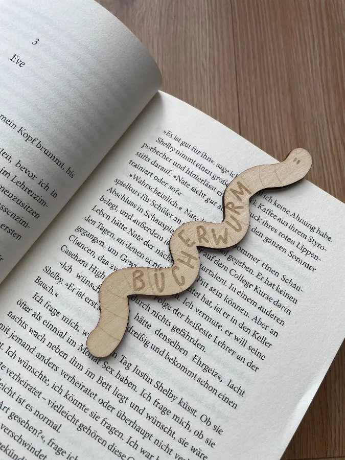 Lesezeichen - Bücherwurm (KSH15) – Elina Hilgenberg/ Kritzelina