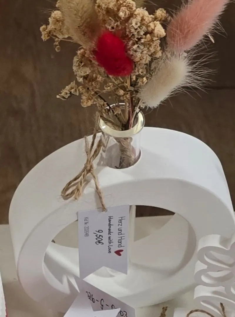 Vase in Steinform mit Reagenzglas inkl. Trockenblumen – Herz und Hand