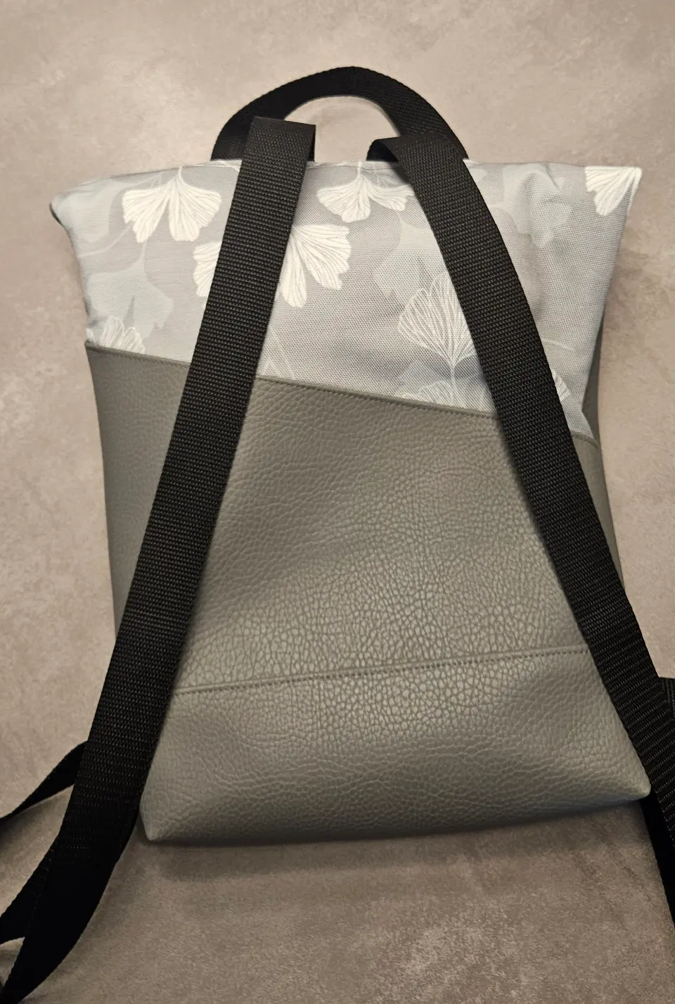Rucksack, grau – Sabine Müller