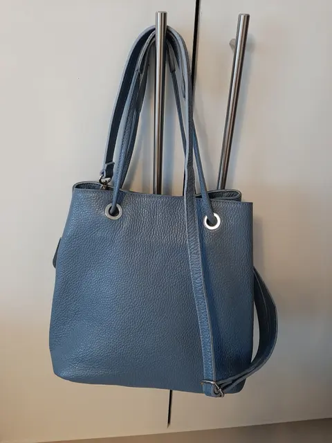 Jeansblaue Ledertasche von ESTELLE