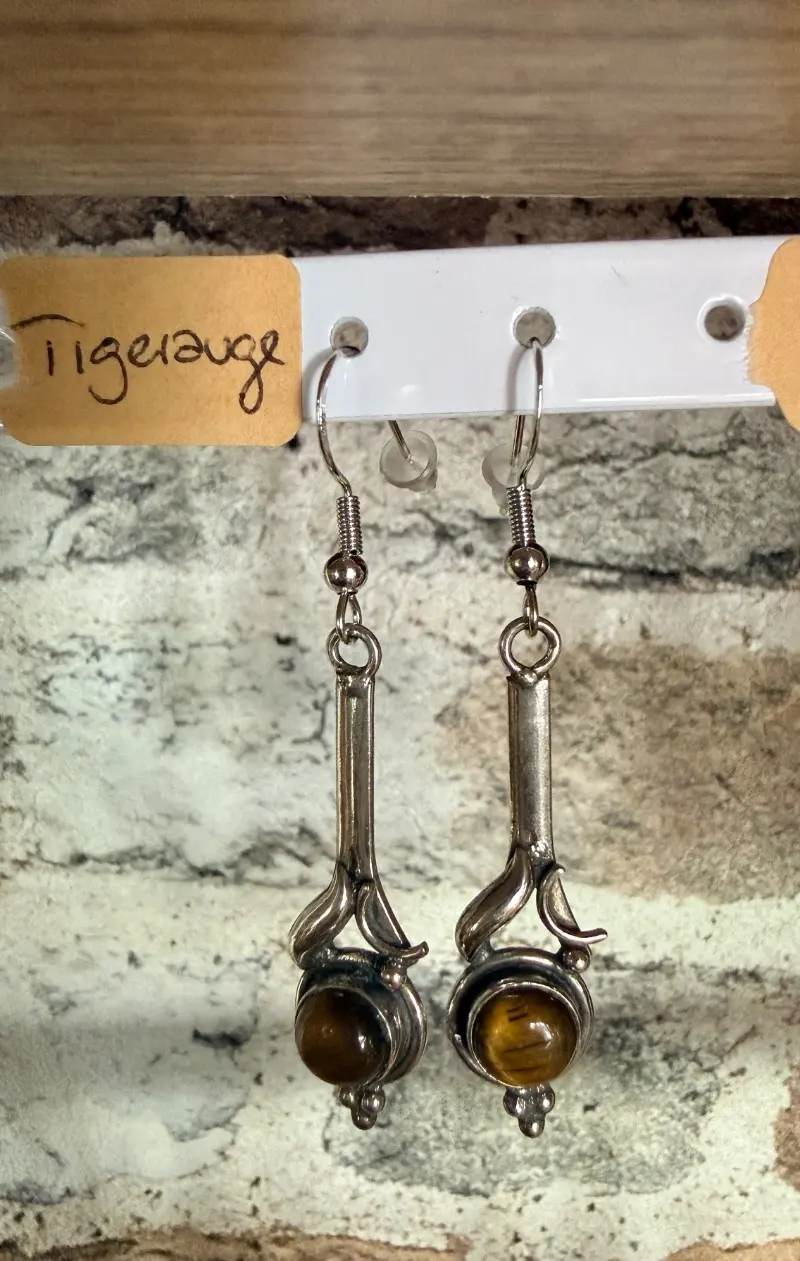 Ohrringe mit Naturstein und Stecker aus 925er Silber – Lopez Lumbi Raymundo Jose