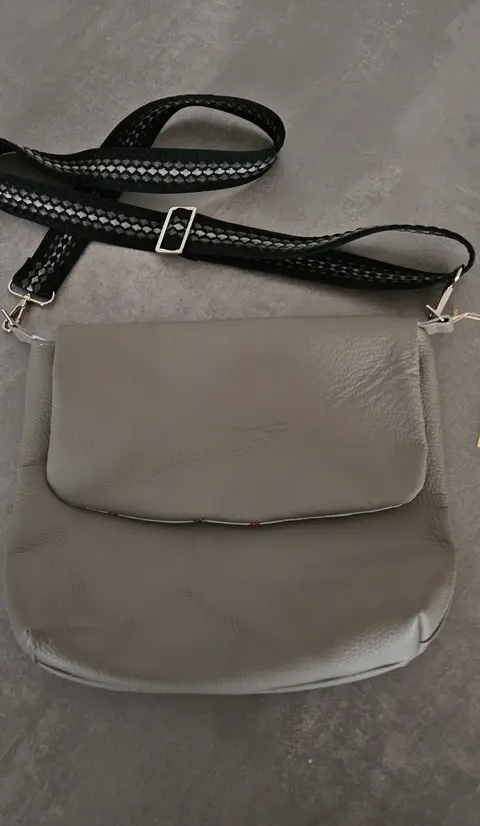 Echtledertasche grau