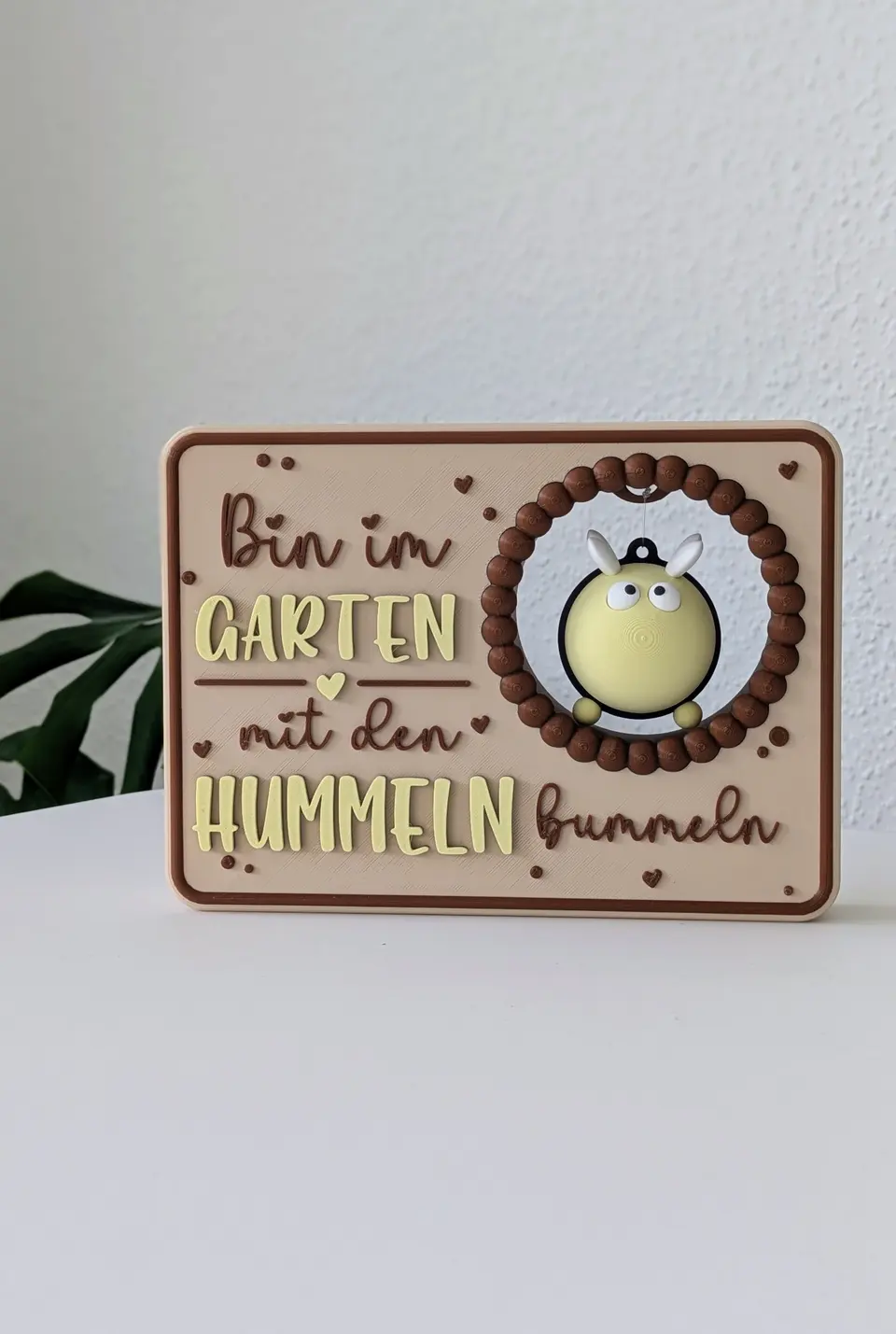 Horstie Hummel Gartenschild – 3D Druck Deko zum Aufstellen, Hängen oder Stecken – By Jana Kalbau