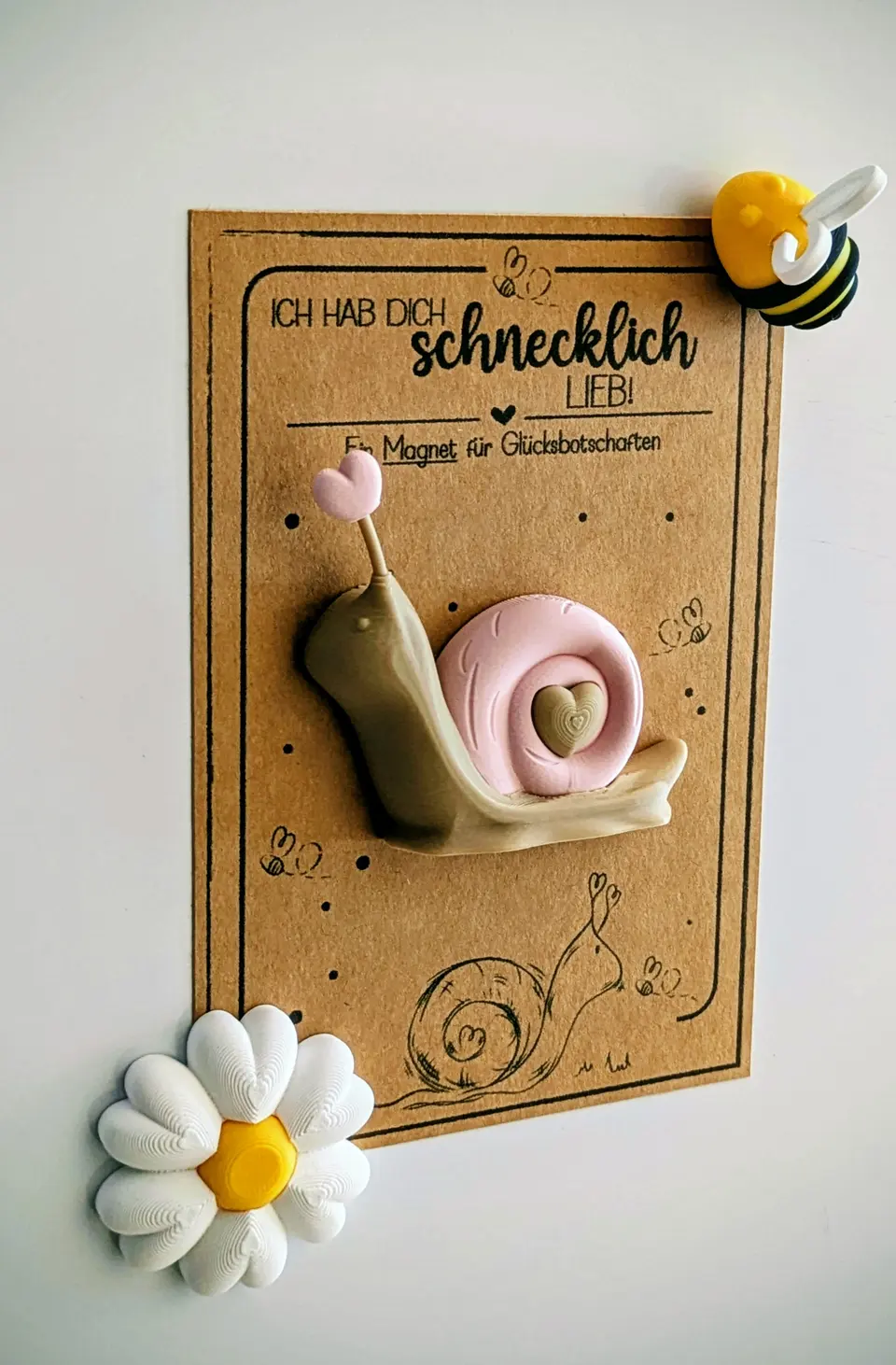 Magnet-Set Schnecke Tiffy: „Ich hab dich schnecklich lieb!“ • 3D-Druck • – By Jana Kalbau