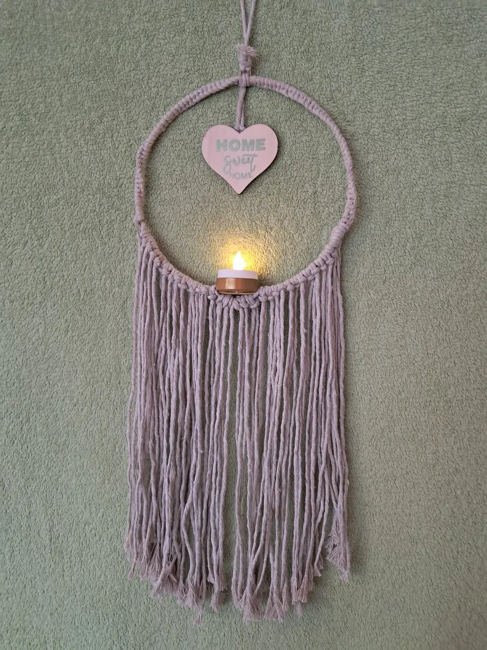 Makramee Wandbehang Home Sweet Home mit LED-Licht – Matthias Drwenski