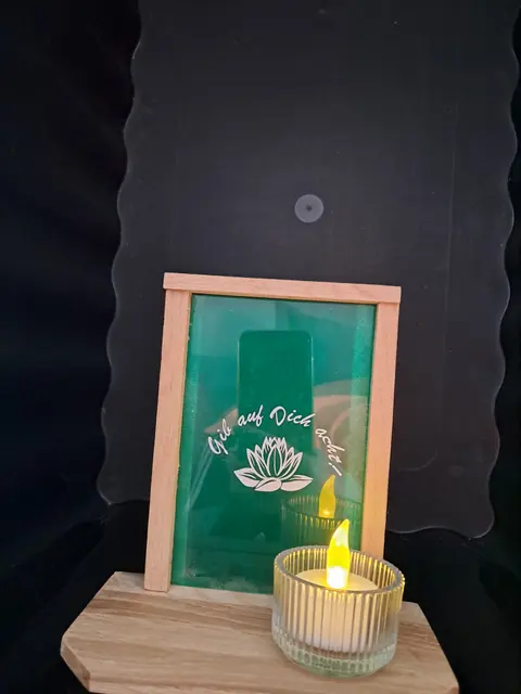 LED-Dekoaufsteller 'Gib auf dich acht' mit Lotus